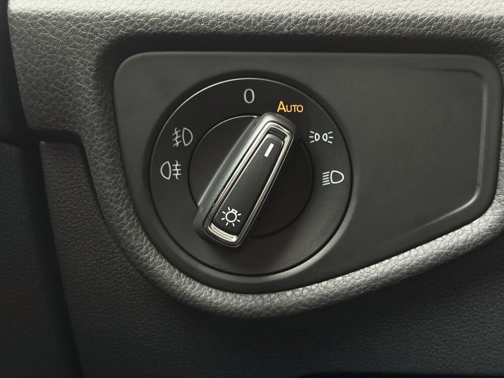 Touran 2.0 TDI 150 DSG Carat 1&egrave;re Main Attelage Toit ouvrant Pack 2017 occasion 67440 Marmoutier