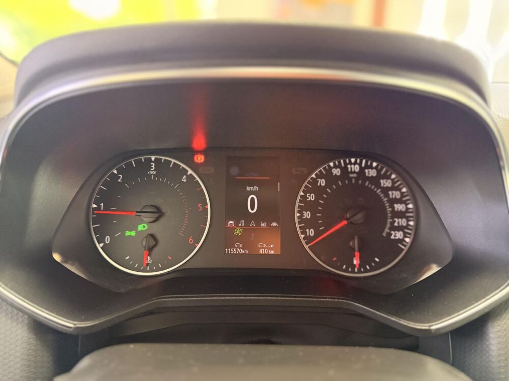 Clio 1.5 BLUEDCI 85CH BUSINESS GARANTIE 12 MOIS 2021 occasion 16000 Angoul&ecirc;me