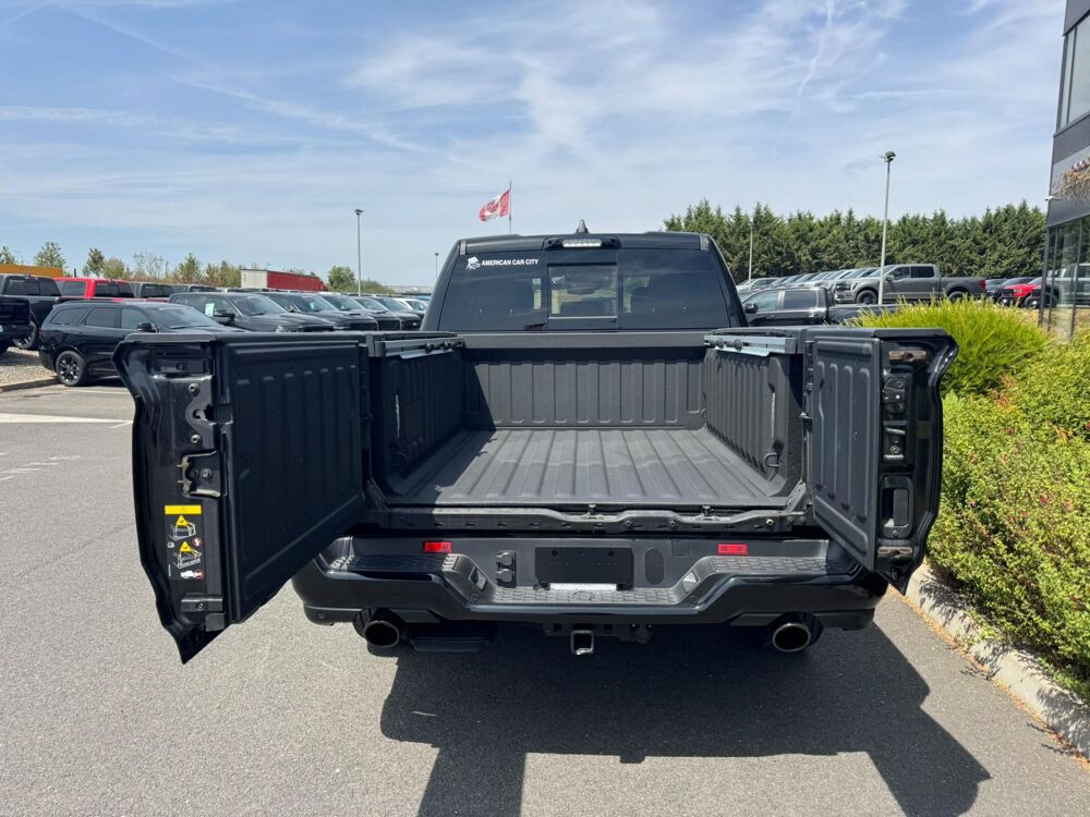 RAM 1500 CREW LAIE SPORT NIGHT EDITION AIR BOX HAYON MULTI 2025 occasion 91830 Le Coudray-Montceaux