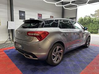 DS5 2.0 BlueHDi 16V 180 BV EAT6 BERLINE Sport Chic 2016 occasion 33370 Artigues-pr&egrave;s-Bordeaux