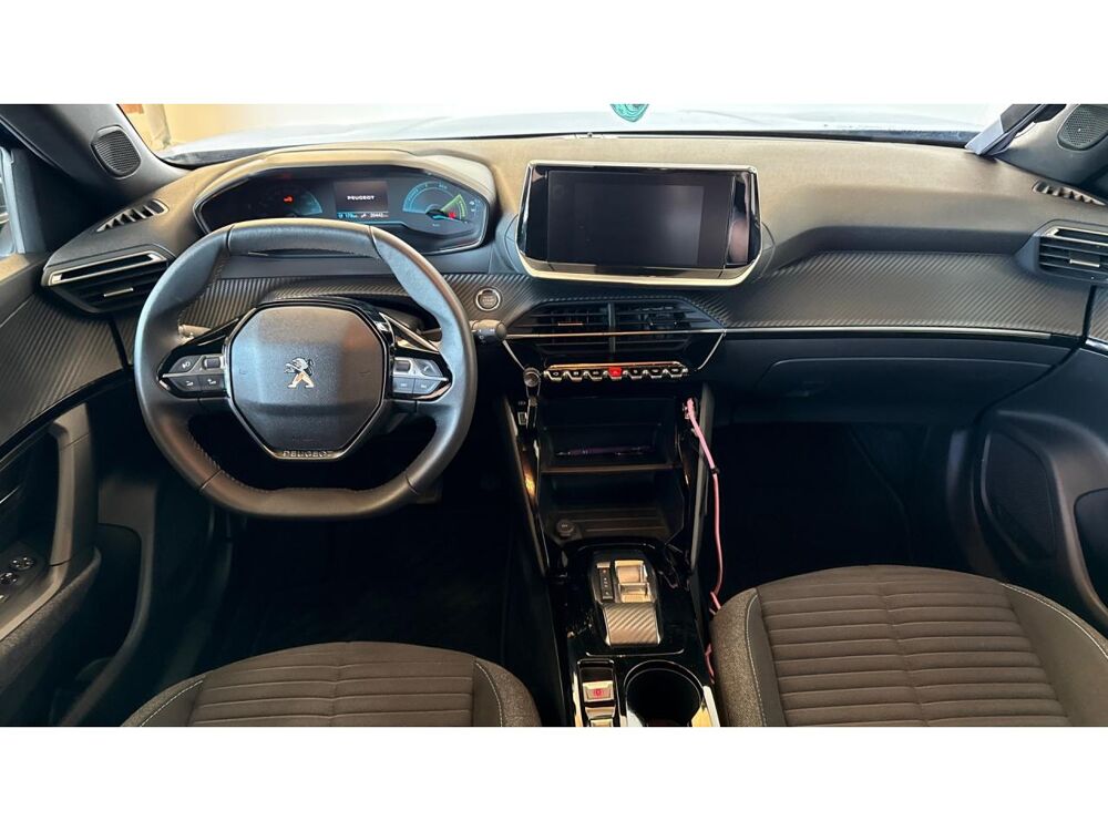 2008 E 136 - 2019 Style / CARPLAY / CAMERA 360 /SUIVI PEUGEOT 2023 occasion 17600 Saujon