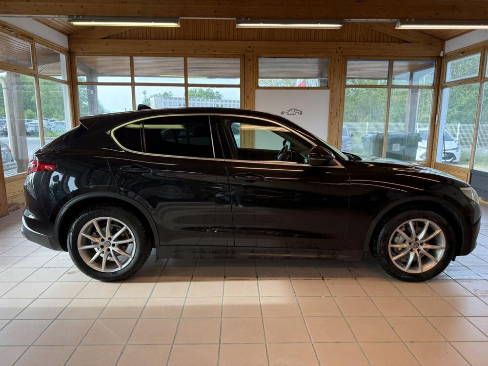 Stelvio 2.2 D - 190 - BVA Lusso / Revision + Distribution OK - Gara 2019 occasion 33700 M&eacute;rignac