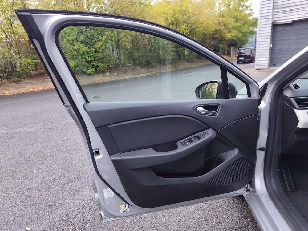 Clio 1.6 E-Tech Hybride - 145CV - BVA - multi-modes - Evolution 2022 occasion 77185 Lognes