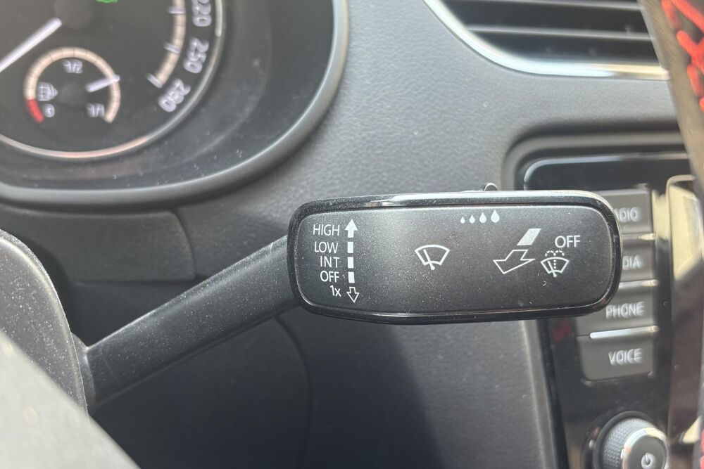Octavia Skoda RS 2.0 TSI 220 DSG - Sieges RS & Sieges chauffants 2014 occasion 78760 Jouars-Pontchartrain