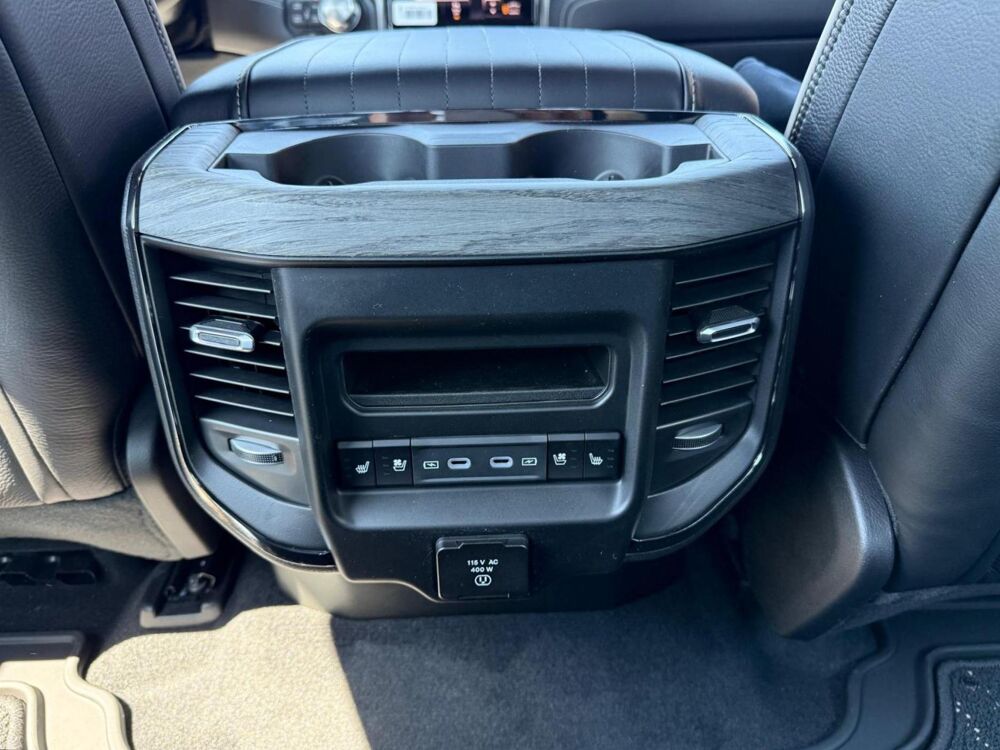 RAM 1500 CREW LIMITED NIGHT EDITION BOX HAYON MULTI V8 5,7L 2026 occasion 91830 Le Coudray-Montceaux