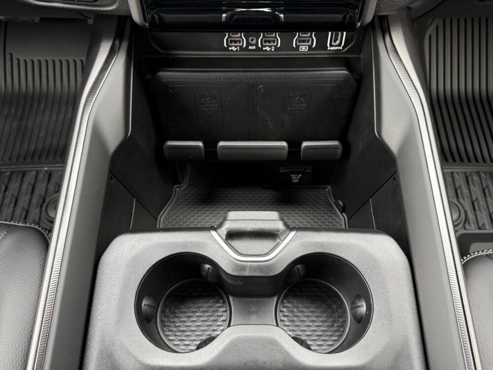 RAM 1500 CREW CAB REBEL 2025 occasion 91830 Le Coudray-Montceaux