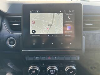 Arkana TCE 140 EDC MHEV Evolution avec Cam&eacute;ra, GPS et R&eacute;gulateur ad 2025 occasion 35300 Foug&egrave;res