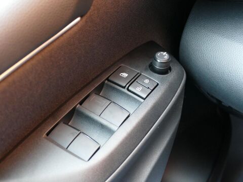 Yaris IV HYBRID 116H DESIGN - BV e-CVT 2025 occasion 77090 Coll&eacute;gien