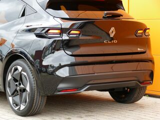 Clio VI 1.2 TCE 115 TECHNO - BV EDC JANTES 18 2026 occasion 77090 Coll&eacute;gien