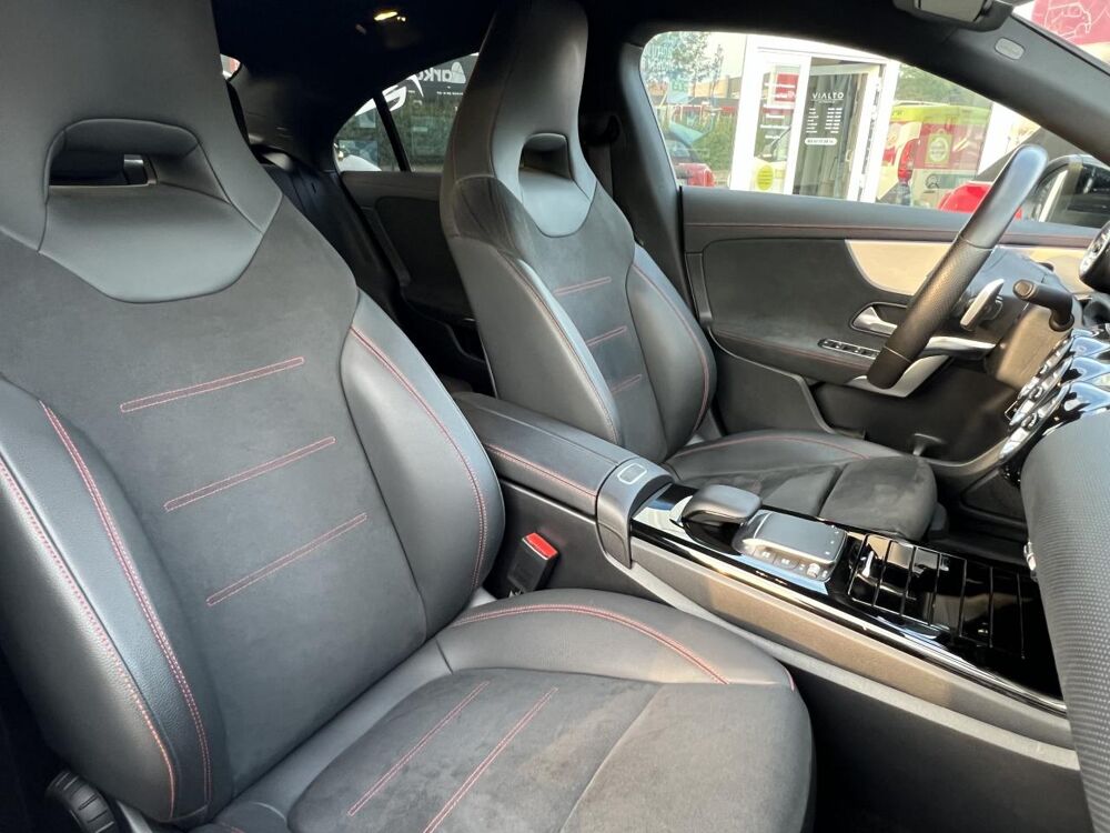 Classe CLA MERCEDES CLASSE 250 - BV 7G-DCT AMG Line 4-Matic 2023 occasion 49070 Beaucouz&eacute;