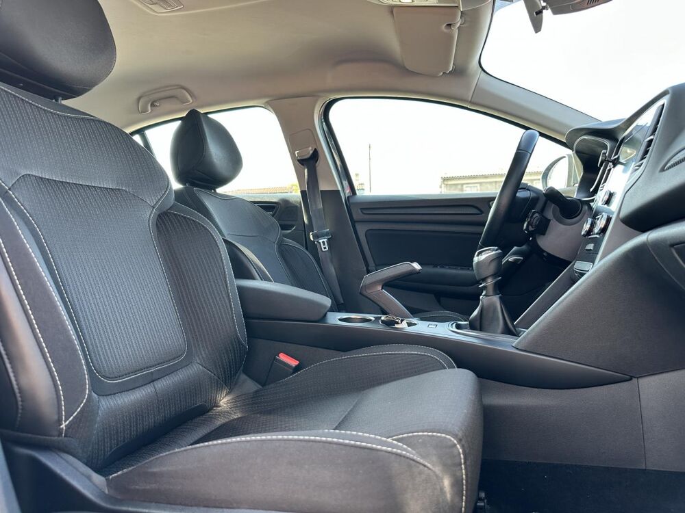 M&eacute;gane IV 1.5 DCI 110CH ENERGY BUSINESS 3EME MAIN CARPLAY - ENTRETI 2018 occasion 33450 Montussan