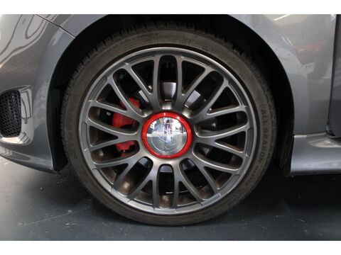 500 Fiat 1.4i 16V - 135 - 139g BERLINE Abarth PHASE 1 2016 occasion 59493 Villeneuve-d'Ascq