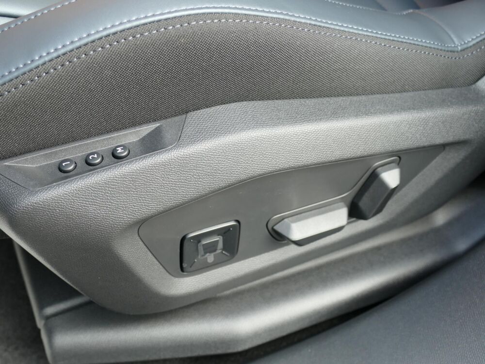 C5 aircross II HYBRIDE 145 MAX - E-DCS6 PACK TO. 2026 occasion 77090 Coll&eacute;gien