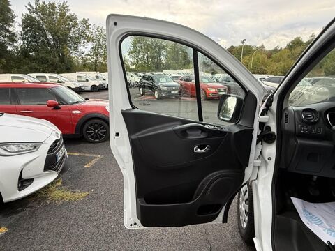 Trafic L1H1 1000 Kg 2.0 dCi - 120 Fourgon Confort TVA RECUPERABLE + 2021 occasion 19100 Brive-la-Gaillarde