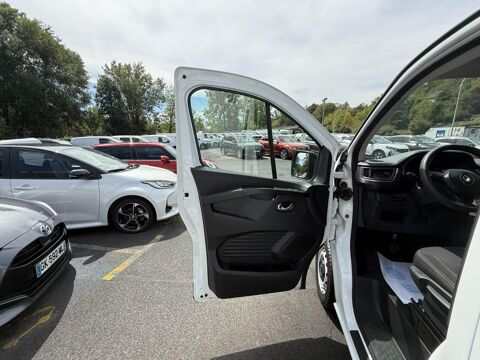 Trafic L1H1 2800 Kg 2.0 Blue dCi - 130 Fourgon Grand Confort TVA RE 2022 occasion 19100 Brive-la-Gaillarde