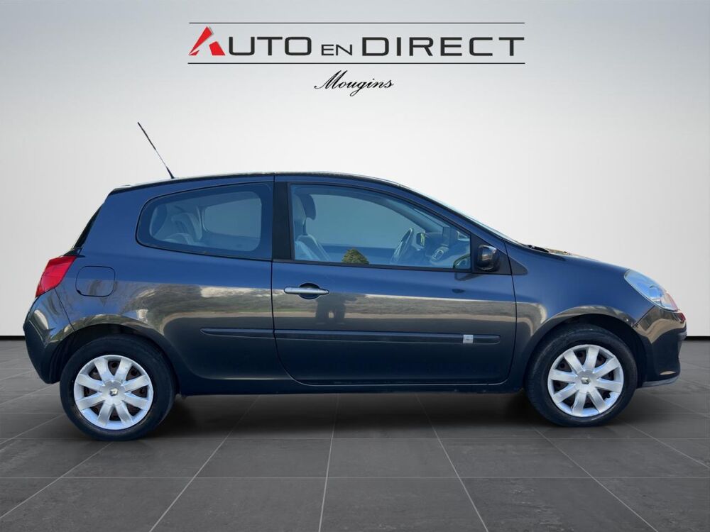 Clio 1.4i 16V III BERLINE Confort Dynamique PHASE 1 2006 occasion 06250 Mougins