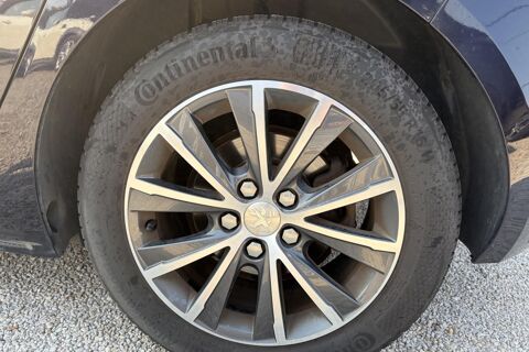 308 II 1.2 PURETECH 130 ALLURE ? GPS ? CAM&Eacute;RA ? PARK ASSIST 2017 occasion 78760 Jouars-Pontchartrain