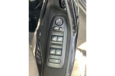 208 1.2i -Signature -82ch - courroie chang&eacute; - carplay - camera d 2019 occasion 78760 Jouars-Pontchartrain