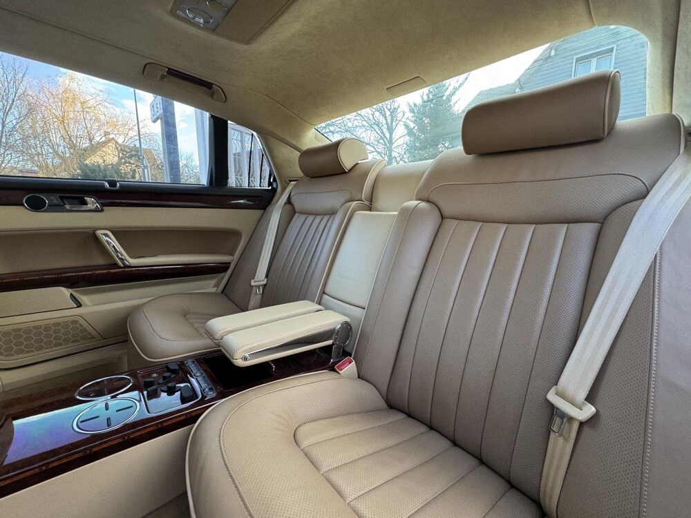 Phaeton 4.2i V8 - 335 - BV Tiptronic LIMOUSINE 4pl 4Motion / INDIVI 2008 occasion 78300 Poissy
