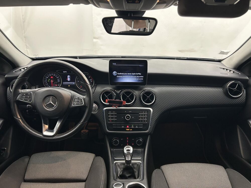 Classe GLA 200 d 136ch - INSPIRATION Phase 2 - GARANTIE 12 MOIS 2017 occasion 33130 B&egrave;gles