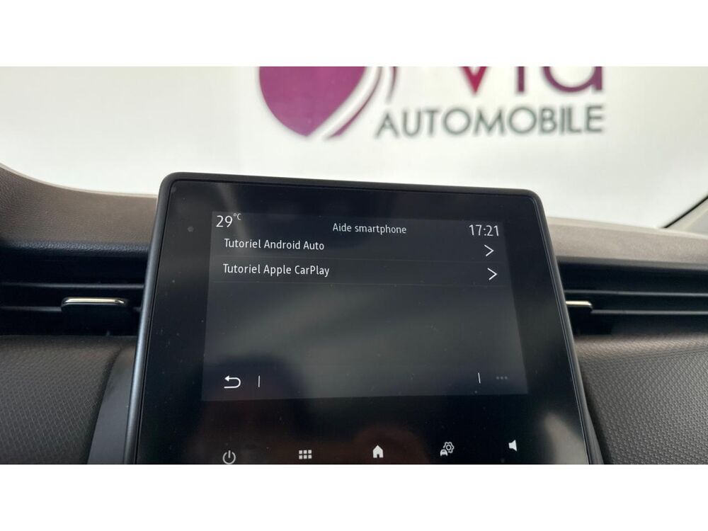 Clio 1.0 Tce - 90 ch V Equilibre / CARPLAY / SUIVI FACTURES / CLI 2023 occasion 17600 Saujon
