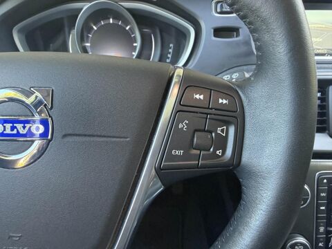 V40 Cross Country D3 - 150 - BVA Geartronic CROSS COUNTRY Summu 2016 occasion 77185 Lognes