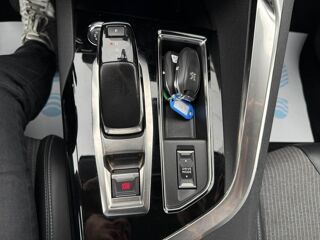 3008 Hybrid - 225 - BV e-EAT8 Allure Pack GPS + CAMERA AR + CARPL 2022 occasion 19100 Brive-la-Gaillarde