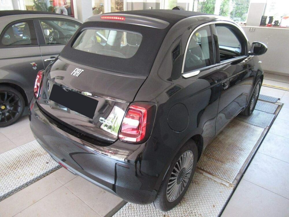 500 E Cabriolet Electrique 95ch 23.8kWh Icone 2024 occasion 35300 Foug&egrave;res