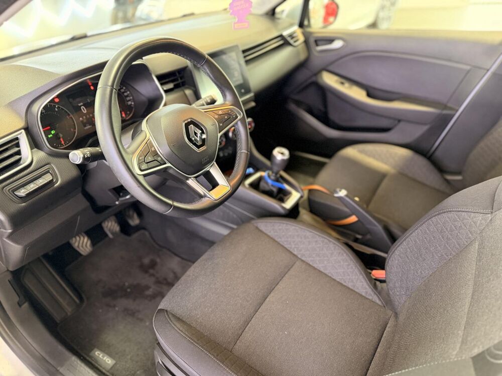 Clio 1.5 BLUEDCI 85CH BUSINESS GARANTIE 12 MOIS 2021 occasion 16000 Angoul&ecirc;me