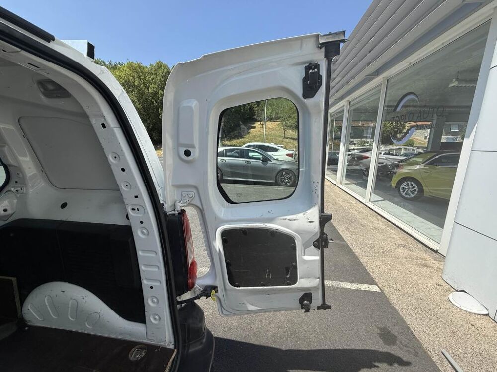 Partner L1 1.6 HDi FAP - 90 Fourgon Pack CD Clim Plus - ATTELAGE 2011 occasion 19100 Brive-la-Gaillarde