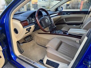 Phaeton 4.2i V8 - 335 - BV Tiptronic LIMOUSINE 4pl 4Motion / INDIVI 2008 occasion 78300 Poissy