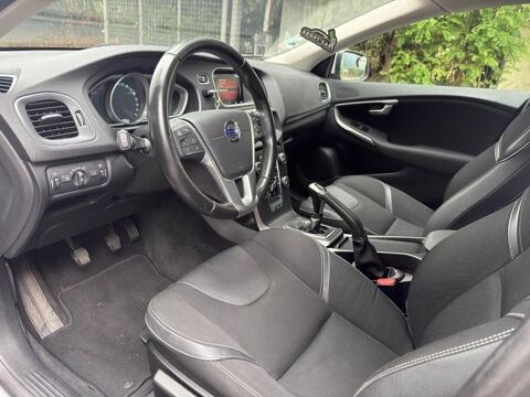 V40 T2 - 122  BERLINE Momentum Business PHASE 2 2016 occasion 77185 Lognes