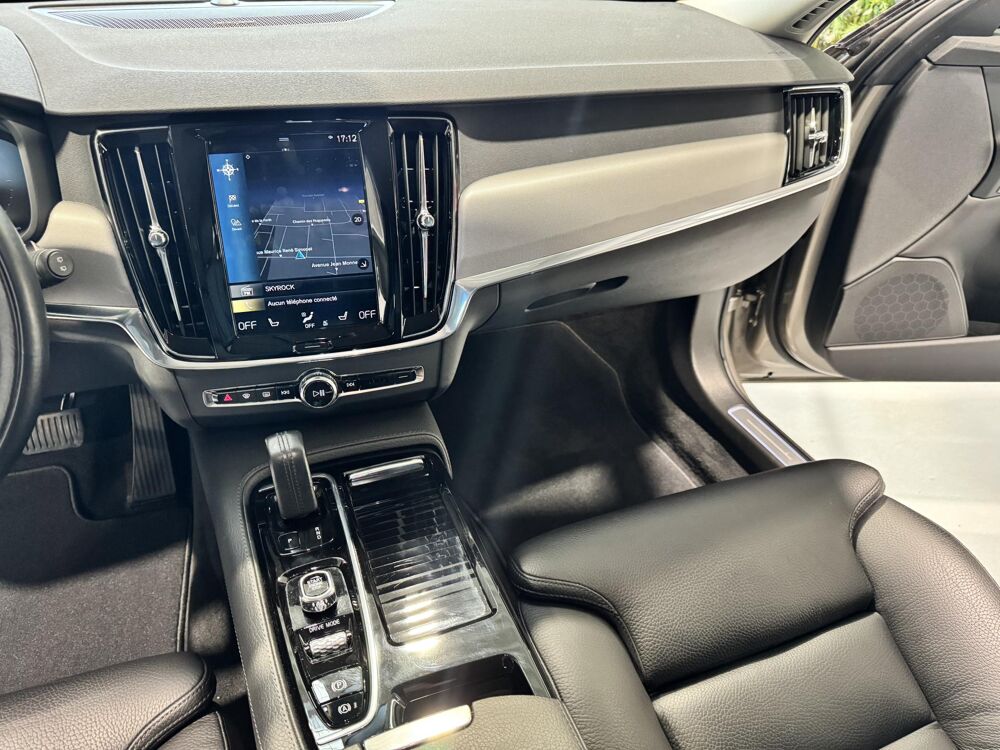V90 II T8 AWD Recharge 303 + 87ch R-Design Expression Geartronic 2021 occasion 26000 VALENCE