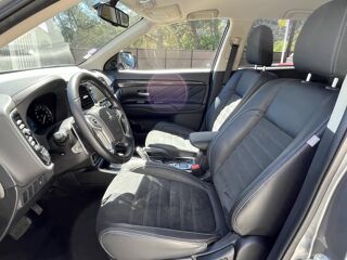Outlander Phev 2.0 S-AWC - 200 - BVA 5pl 2013 Intense PHASE 2 2017 occasion 83490 Le Muy