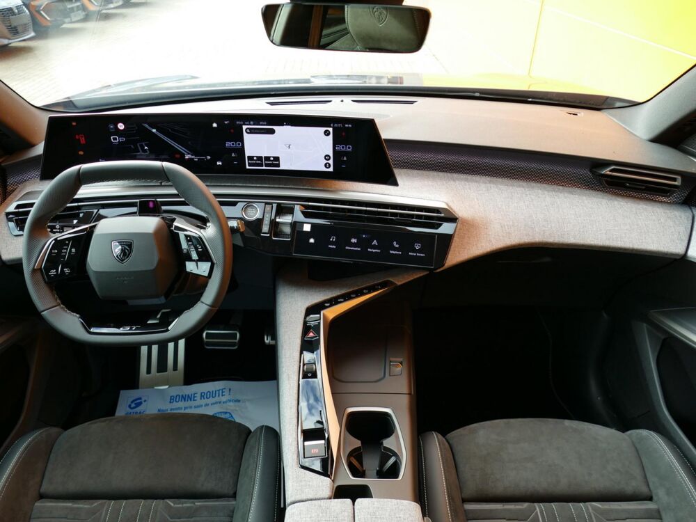 5008 III HYBRID 145 GT EXCLUSIVE - BV E-DCS6 2026 occasion 77090 Coll&eacute;gien