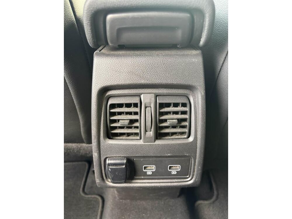 Captur INTENS 1.6 E-TECH 160 BVA HYBRID RECHARGEABLE BVA 2020 occasion 44700 Orvault
