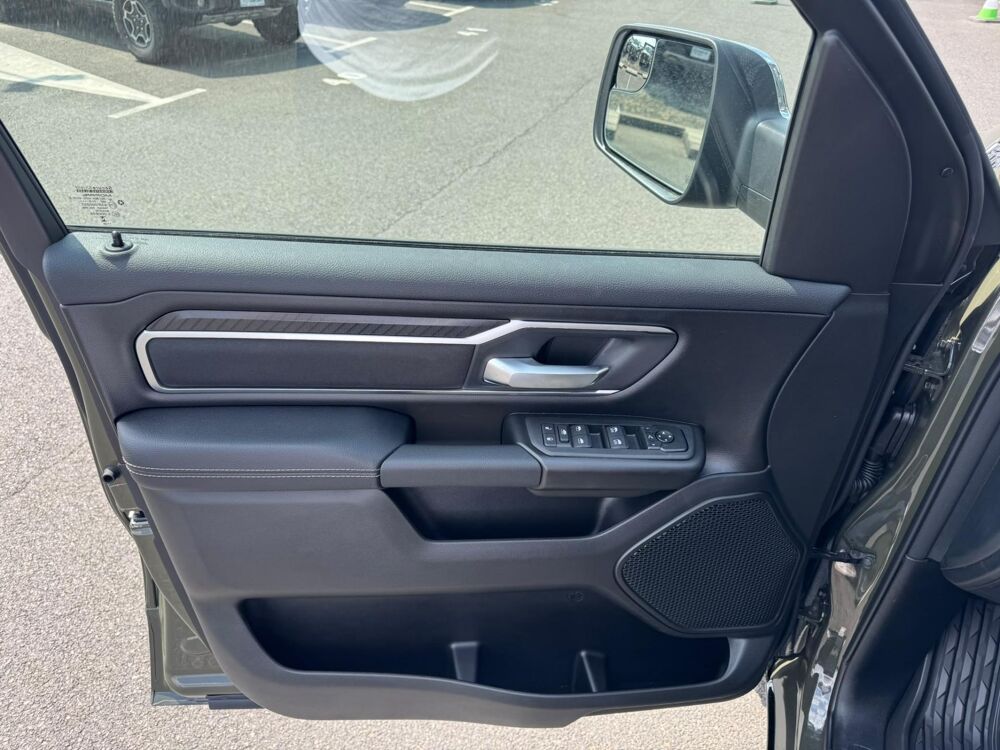 RAM 1500 CREW BIGHORN BACK COUNTRY V8 2026 occasion 91830 Le Coudray-Montceaux