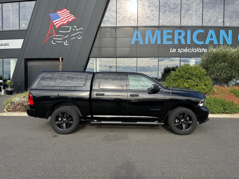 RAM 1500 CREW SLT CLASSIC BLACK PACKAGE 2022 occasion 91830 Le Coudray-Montceaux