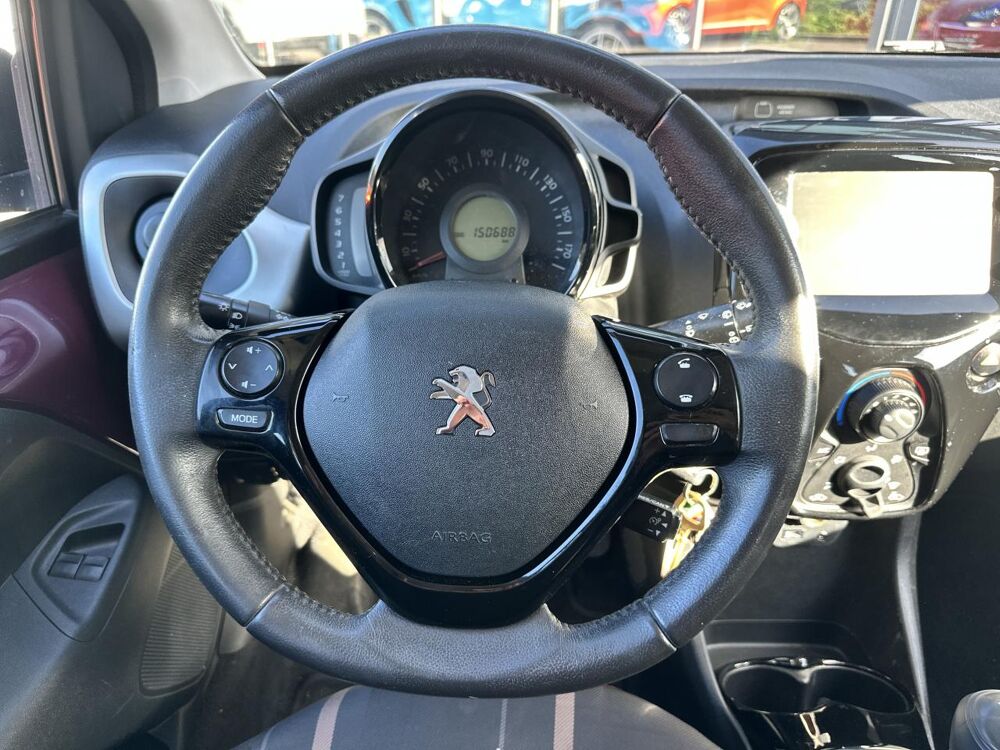 108 1.2i 82 CH Allure CAMERA DE RECUL KIT DISTRIB A JOUR GARANT 2015 occasion 33450 Montussan
