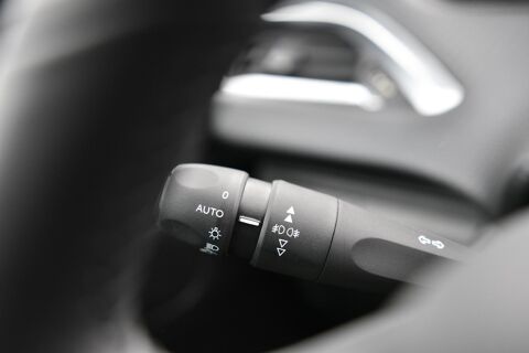 2008 PureTech 82ch BVM5 Style +CARPLAY 2019 occasion 33620 Cavignac