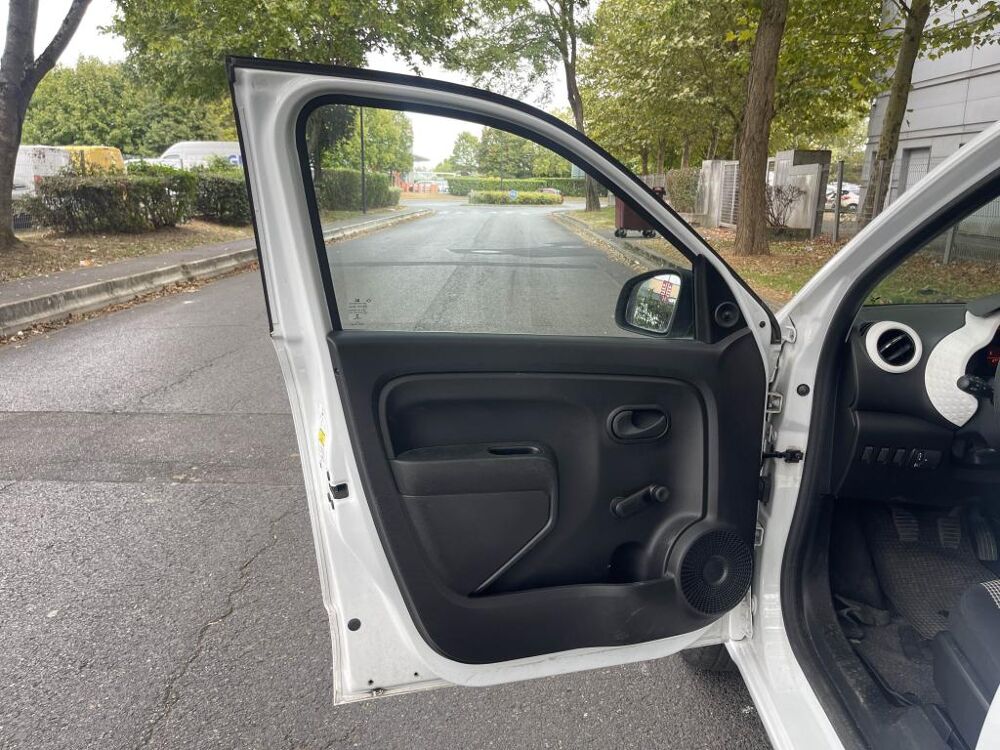 Twingo 1.0 SCe - 70 E6C Bo&icirc;te courte III BERLINE Life 2 2018 occasion 77185 Lognes