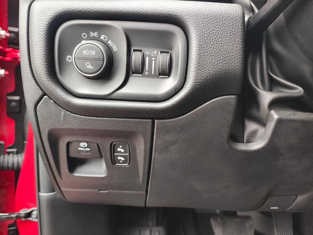 RAM 1500 CREW CAB REBEL 2025 occasion 91830 Le Coudray-Montceaux