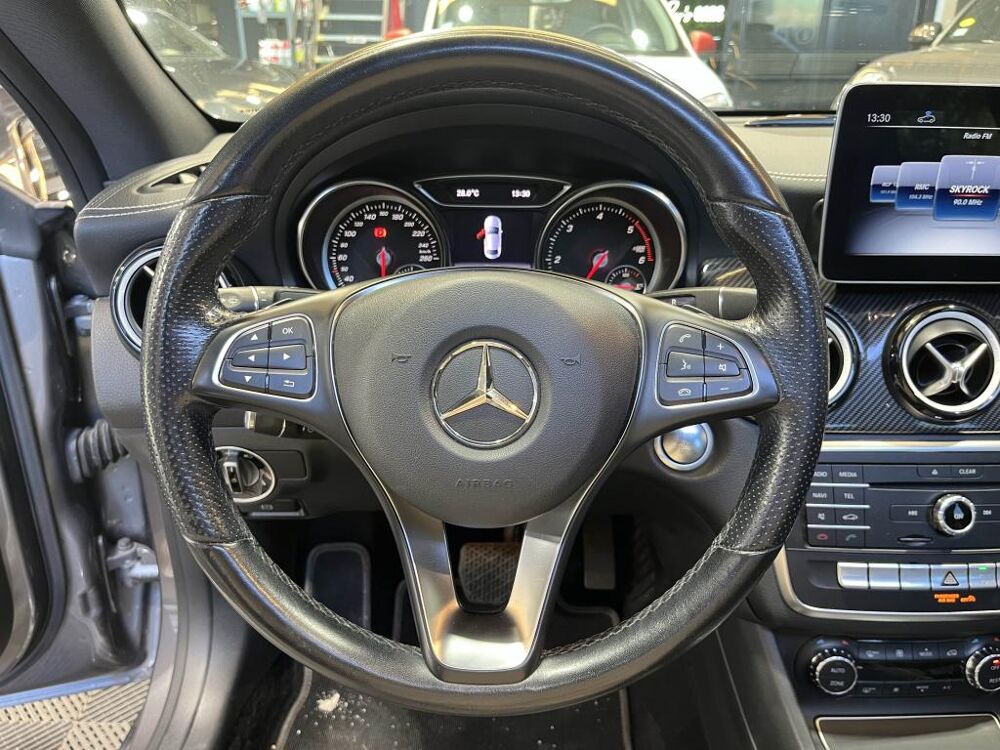 Classe CLA 220d Starlight 170ch - TOIT OUVRANT- CAMERA - SIEGES ELECTRI 2019 occasion 13760 Saint-Cannat