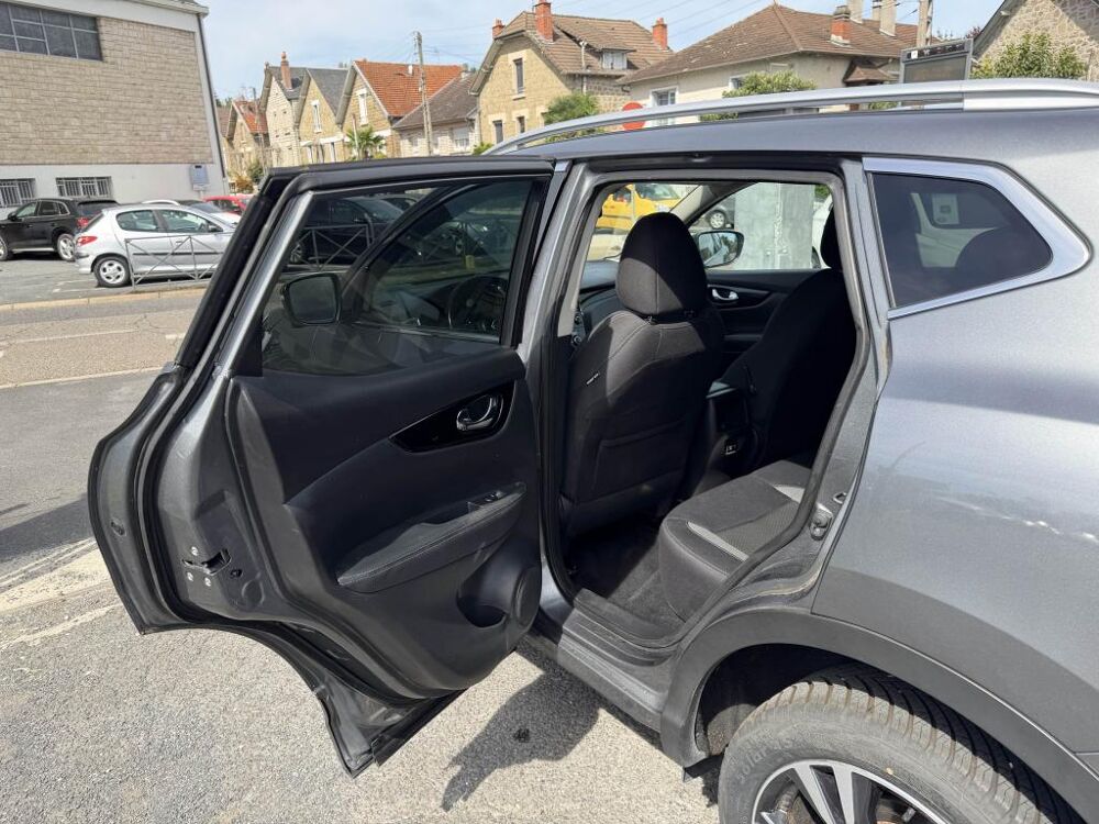 Qashqai 1.5 dCi - 115 N-Connecta gps + clim + camera AR et 360 + Rad 2020 occasion 19100 Brive-la-Gaillarde