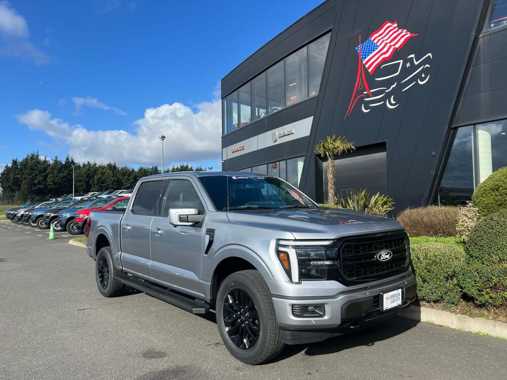Divers Supercrew LARIAT Black Package V8 5.0L 2025 occasion 91830 Le Coudray-Montceaux
