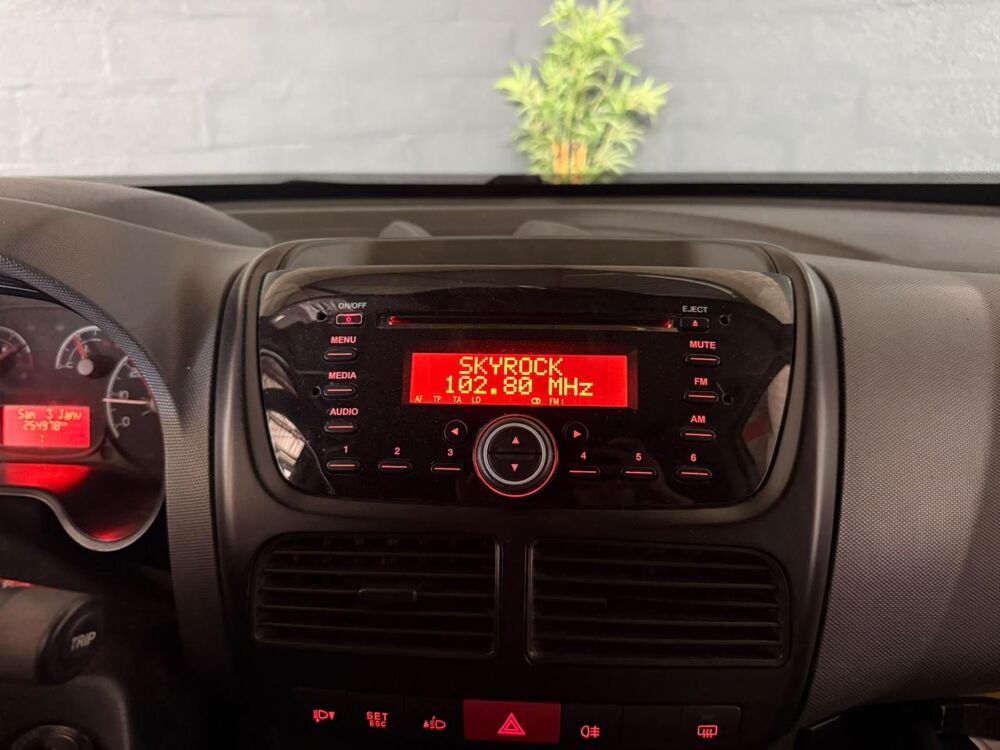 Doblo 1.3 Multijet 16V 90ch Fourgon - GARANTIE 6 MOIS 2012 occasion 33700 M&eacute;rignac