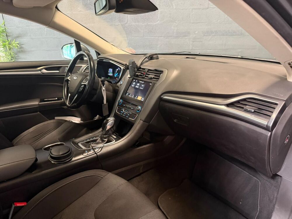 Mondeo 2.0 iVCT Hybrid 187 CH - BV CVT - FINITION Vignale - GARANTI 2019 occasion 33700 M&eacute;rignac