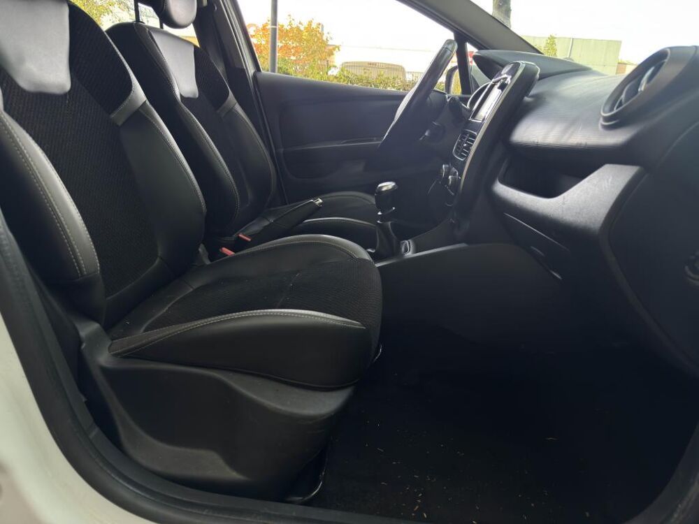 Clio Estate 1.2 Energy TCe - 120 IV ESTATE BREAK Intens PHASE 2 2018 occasion 77185 Lognes