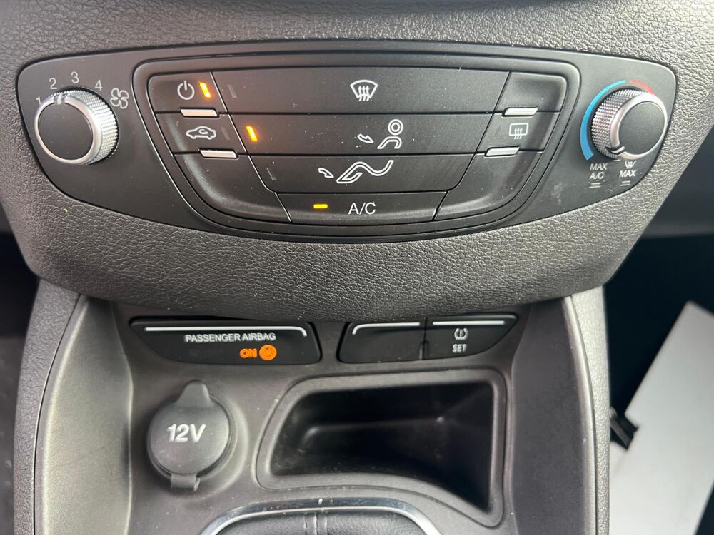 Transit COMBI 1.0 ECOBOOST 100 TITANIUM 2015 occasion 42170 Saint-Just-Saint-Rambert