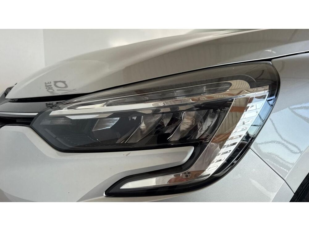 Clio 1.0 Tce - 90 ch V Equilibre / CARPLAY / SUIVI FACTURES / CLI 2023 occasion 17600 Saujon